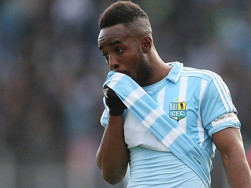 Zieht das Trikot des Chemnitzer FC aus: Reagy Ofosu.