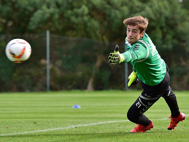 Streckt sich in der kommenden Saison für den FCM nach dem Ball: Nachwuchskeeper Leopold Zingerle.