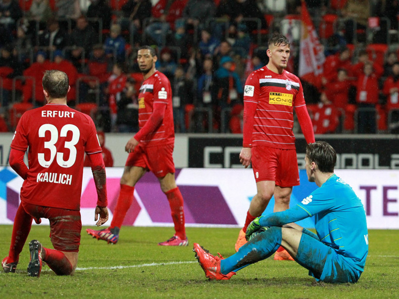 Die Lichter gehen aus: Rot-Weiß Erfurt steht nach dem Neun-Punkte-Abzug durch den DFB vor dem Abstieg in die Regionalliga.