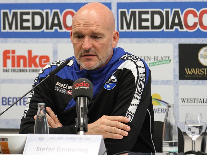 Steht gegen Frankfurt gehörig unter Druck: Paderborn-Trainer Stefan Emmerling.