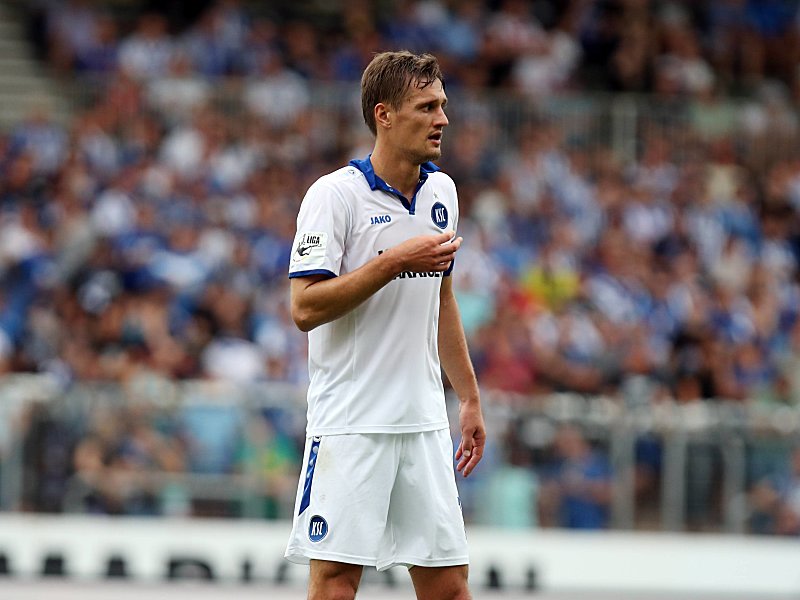 Sorgte per Kopf für das 2:1: KSC-Kapitän Kai Bülow.