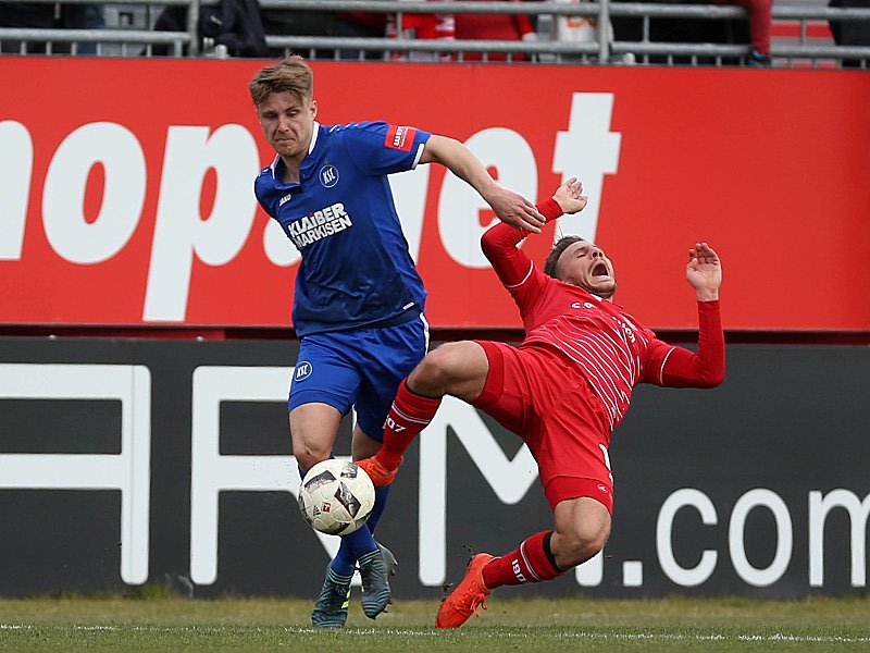 Viel Kampf, wenig Glanz: Die Würzburger Kickers und der Karlsruher SC trennten sich torlos.