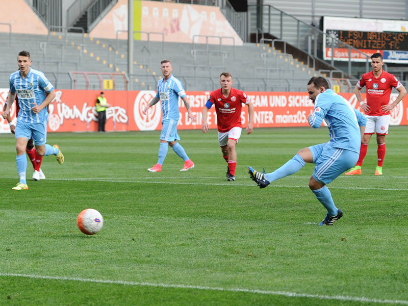 Zwölfte Minute, zwölftes Saisontor für Fink: Der Chemnitzer Top-Torjäger erzielte das 1:0 gegen Mainz II.
