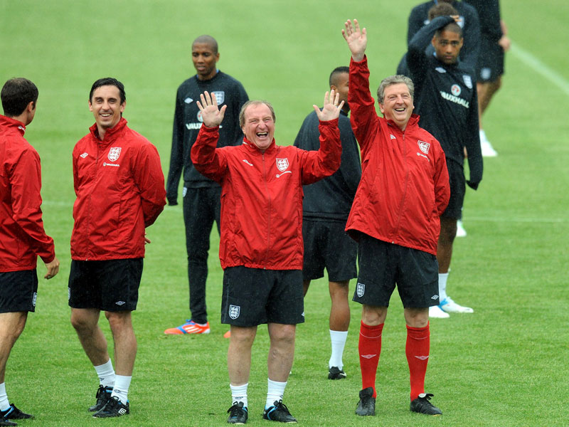 Gute Stimmung bei "Roy's Boys": England-Trainer Roy Hodgson (re.) hält sein Team bei Laune.