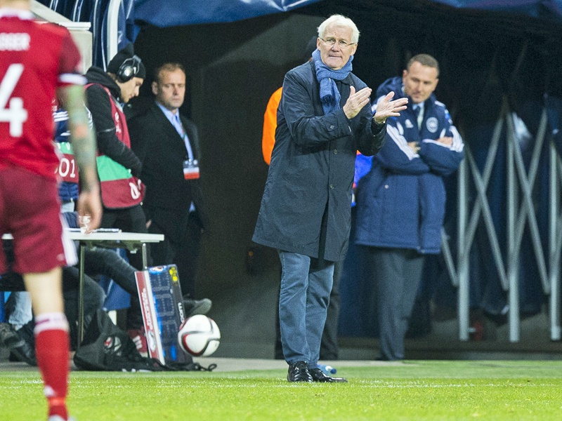 "Auf geht's, Jungs." Dänemarks Coach Morten Olsen hofft mit dem EM-Ticket auf einen krönenden Karriere-Abschluss.