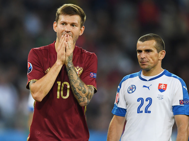 Denkt nicht ans Aufgeben: Russlands Fyodor Smolov (l.).