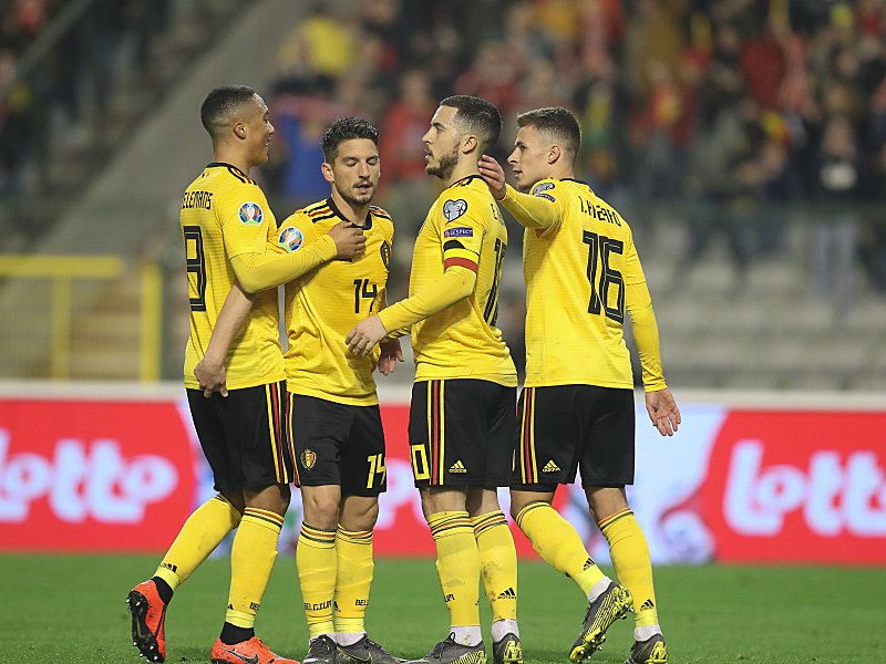 Glückliche Teufel: Tielemans, Mertens, Eden und Thorgan Hazard (v.l.).