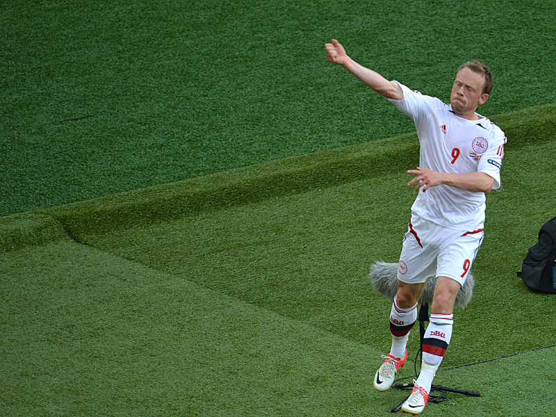 Mit geballter Faust: Krohn-Dehli bejubelt sein 1:0.
