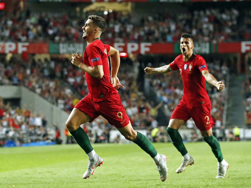 Jubellauf: André Silva hat Portugal mit 1:0 in Führung gebracht - und feiert nun seinen Treffer.