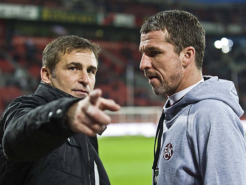 Angespannte Lage beim FCK: Vereins-Chef Stefan Kuntz mit Trainer Marco Kurz (re.).