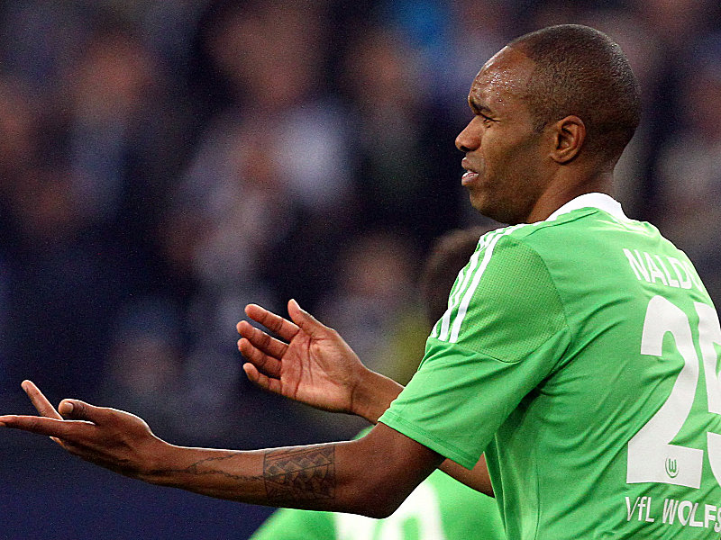Lässt bisher noch viele Fragen offen: Wolfsburgs Innenverteidiger Naldo.