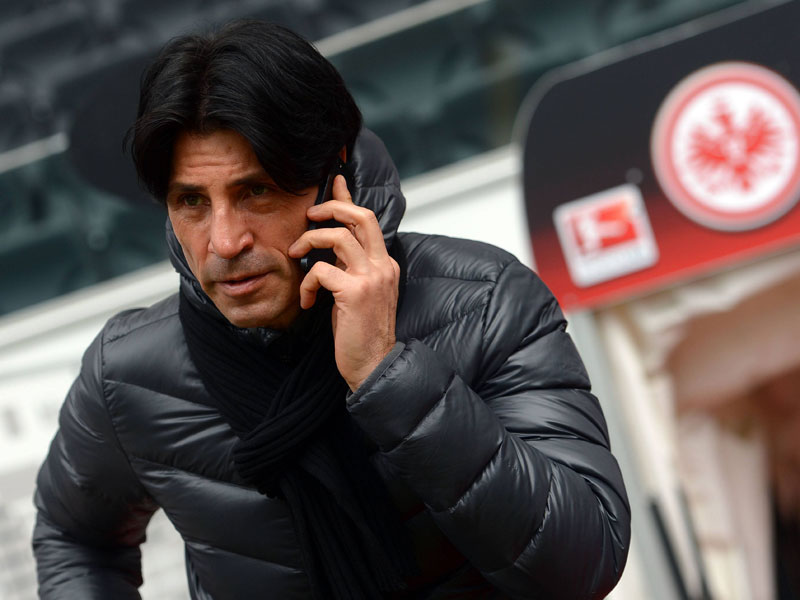 Telefoniert auch in der kommenden Saison im Auftrag der Eintracht: Bruno Hübner.