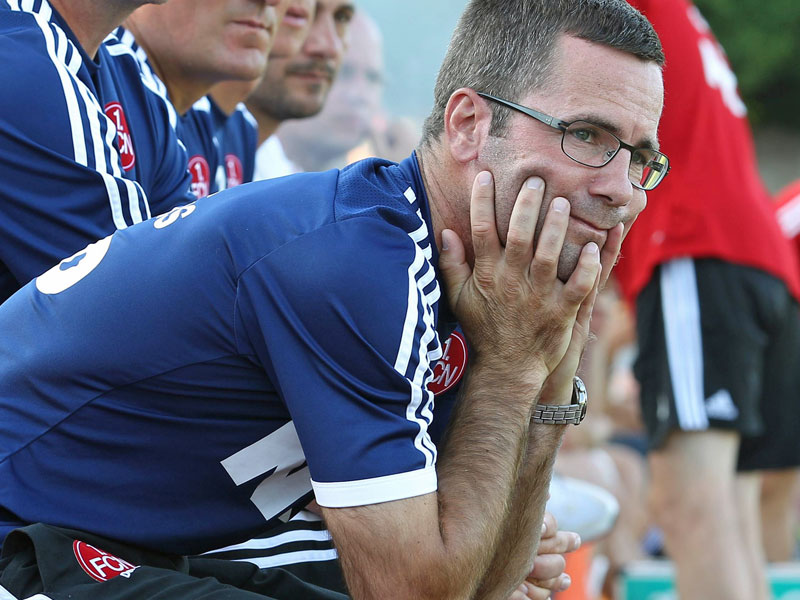 Nürnbergs Coach Michael Wiesinger sah beim 0:3 gegen Gladbach alles andere als einen guten Test seines Clubs.