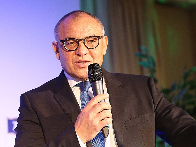 Keine Rolle beim HSV: Felix Magath sagte am Donnerstagabend den Hanseaten offiziell ab.