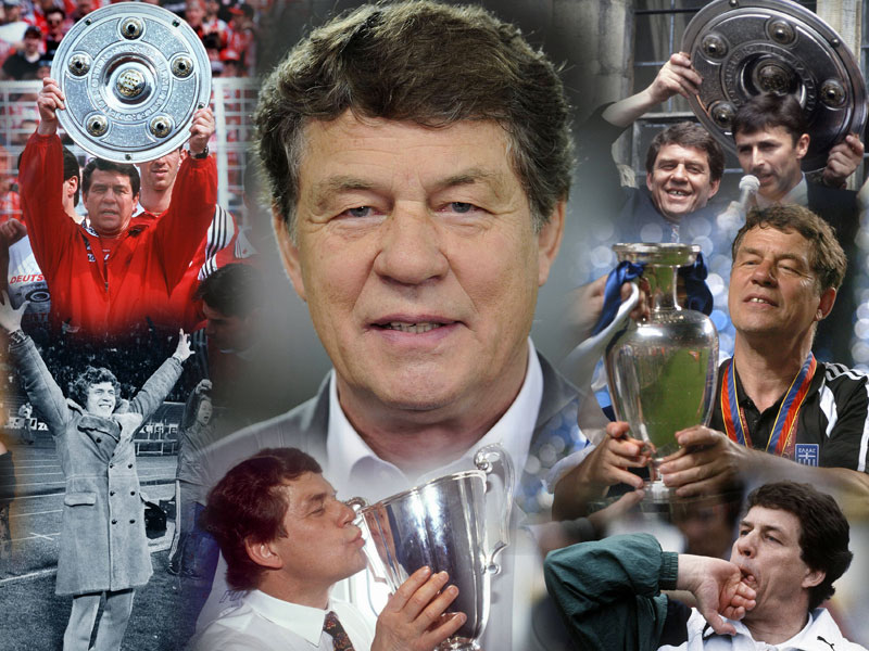 König Otto im Siegesrausch: Nun erhielt Otto Rehhagel auch vom DFB eine Trophäe.
