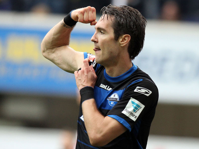 Muskelspiel: Siegtorschütze Srdjan Lakic strotzt nach seinem Treffer voller Selbstvertrauen.
