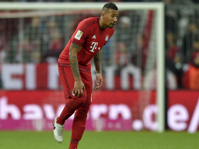 In ungewohnter Rolle mit leichten Knieproblemen: Jerome Boateng.