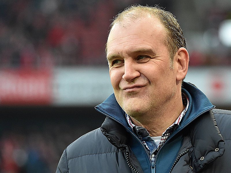 Hält die Augen weiter offen: FC-Manager Jörg Schmadtke.