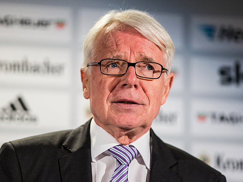 DFB-Präsident Dr. Reinhard Rauball unterstützt einen Test des Videobeweises - und die baldige Wahl von Reinhard Grindel zum DFB-Präsidenten.