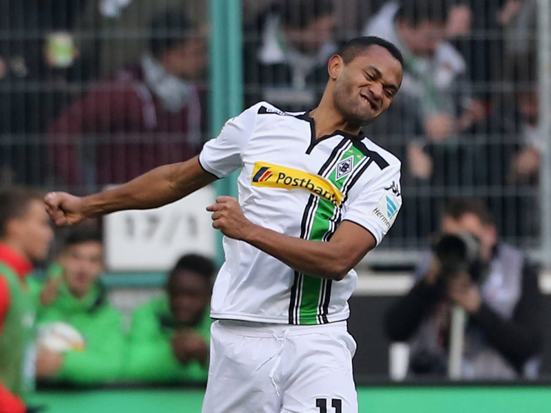 Form top, Einsatz fraglich: Raffael.
