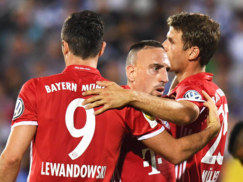 So sieht der Bayern-Sturm auf Schalke aus: Robert Lewandowski, Franck Ribery und Thomas Müller (v.l.).