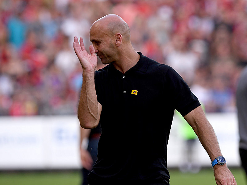 Abgewunken: Gladbachs Coach Andre Schubert war mit seinem Team in Freiburg nicht zufrieden.