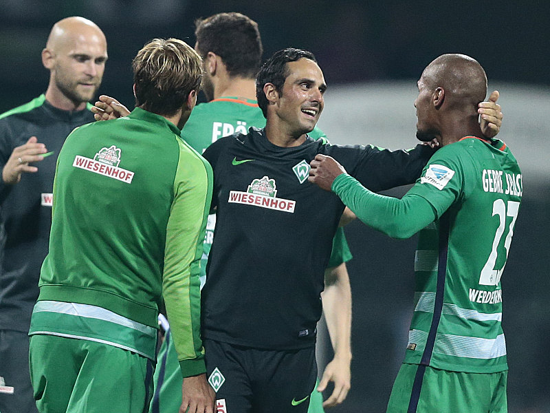 Glücklich an der Weser: Clemens Fritz, Alexander Nouri und Theodor Gebre Selassie (v.li.).