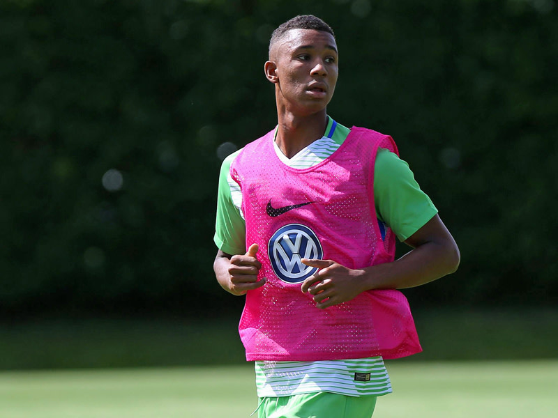 Sucht in Wolfsburg seine Chance: Innenverteidiger Felix Uduokhai.