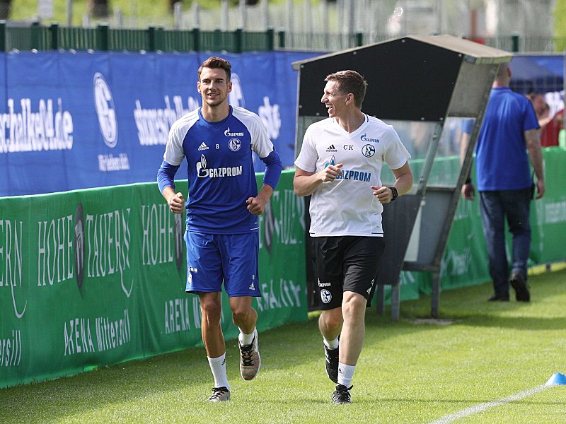 Gute Laune beim Lauftraining: Leon Goretzka (li.) in Mittersill.