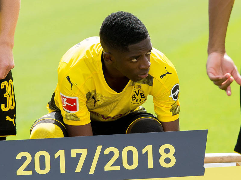 Echte Liebe - das war einmal: Ousmane Dembelé beim Dortmunder Fotoshooting.