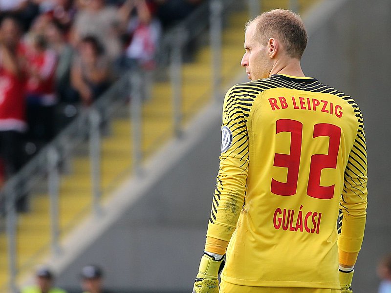 Gegen Frankfurt wieder zwischen den Pfosten: Peter Gulacsi.
