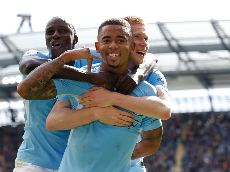 Von wegen erst mal langsam an die Premier League gewöhnen: ManCity-Stürmer Gabriel Jesus (M.).