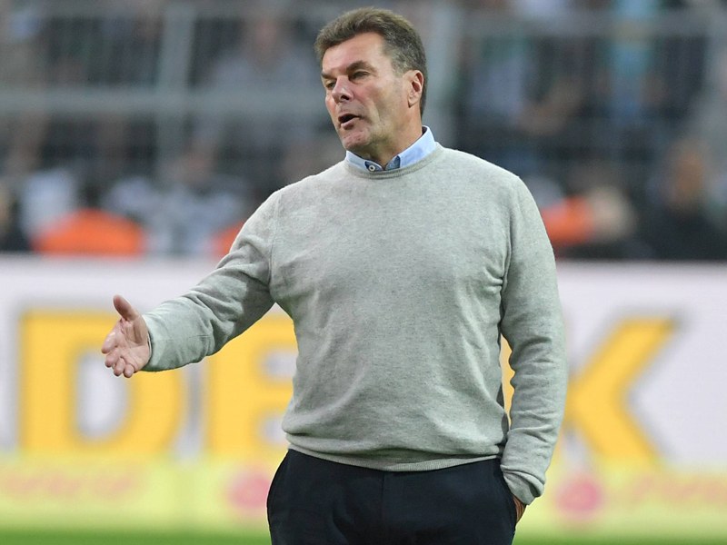 Ließ offen, wie er personell auf das 1:6 von Dortmund reagieren werde: Gladbachs Trainer Dieter Hecking.