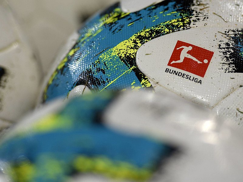 Millionengeschäft: Spielervermittler verdienen in der Bundesliga gutes Geld.
