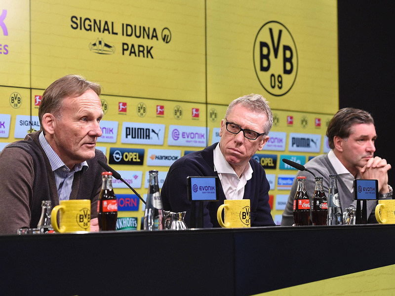 Nun Hand in Hand in Dortmund: BVB-Boss Hans-Joachim Watzke, Peter Stöger und Michael Zorc.