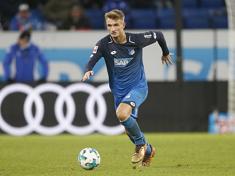 Die Rückkehr von Hoffenheims Shootingstar Stefan Posch ist noch nicht abzusehen.