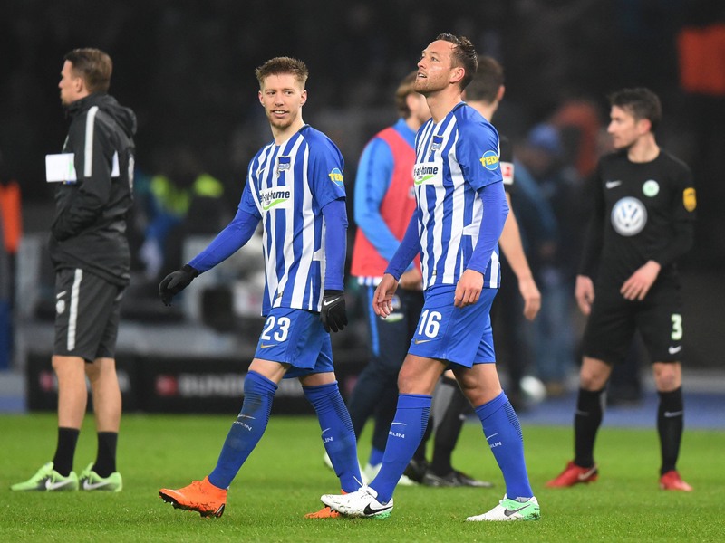 Rückkehrer: Herthas Julian Schieber (rechts) nach dem 0:0 gegen Wolfsburg (links Mitchell Weiser).