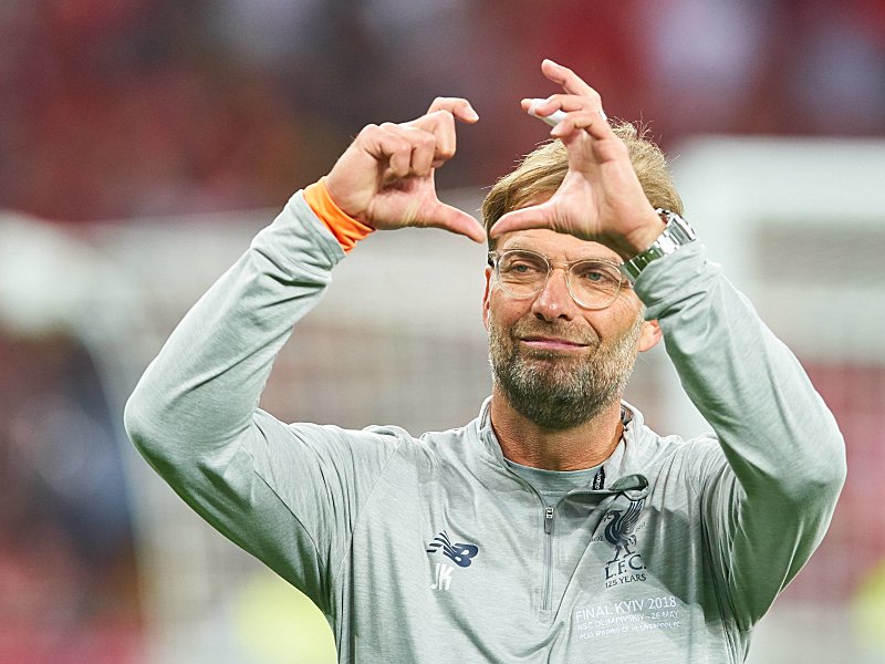 Für die meisten Bundesliga-Profis, die an der kicker-Umfrage 2017/18 mitgemacht haben, ist Jürgen Klopp der beste Trainer der Welt.
