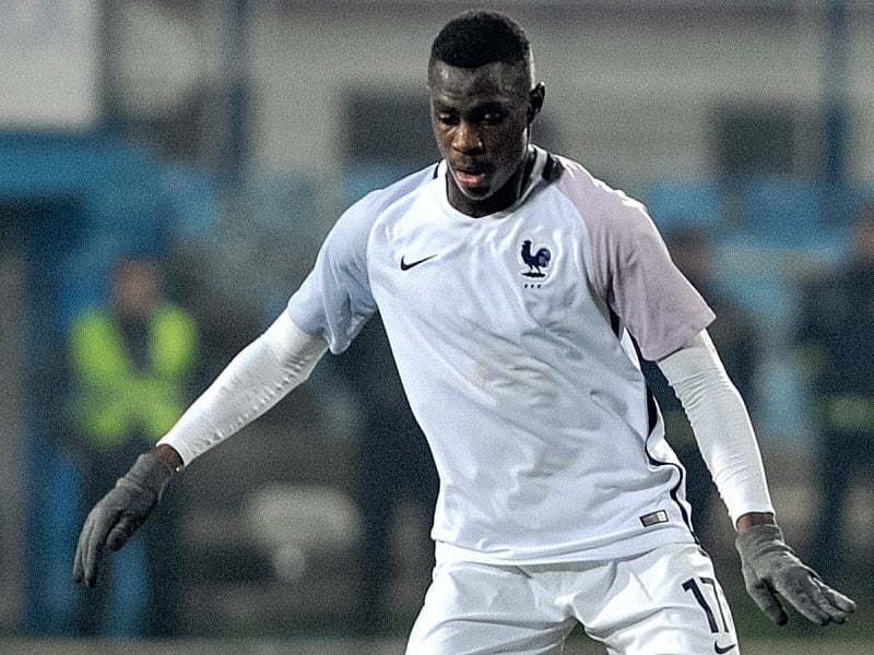 Der Mainzer Moussa Niakhaté im Trikot der französischen U-21-Auswahl.