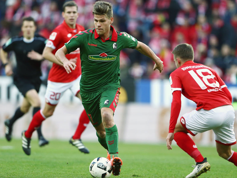 Geht das kommende Spiel gegen den Tabellenführer selbstbewusst an: Freiburgs Florian Niederlechner.