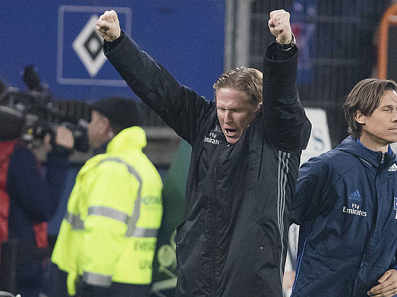 Konnte sich über einen knappen 1:0-Sieg gegen Hertha freuen: HSV-Trainer Markus Gisdol.