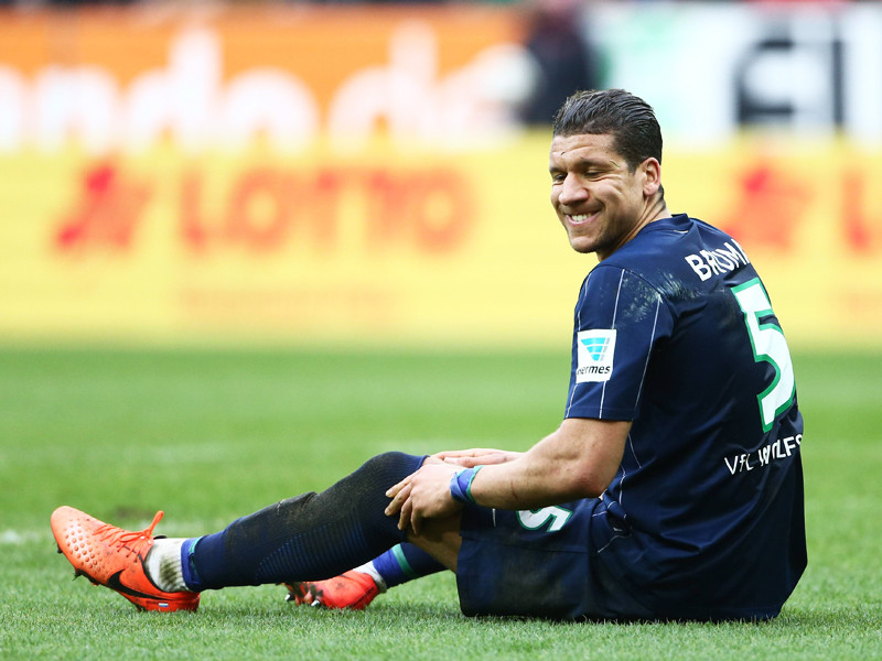Wolfsburgs Abwehrchef Jeffrey Bruma zog sich in Mainz eine Bänderzerrung im Knie zu.