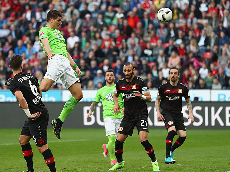 Zwei Tore per Kopf, eines vom Punkt: Mario Gomez gelang ein lupenreiner Hattrick.