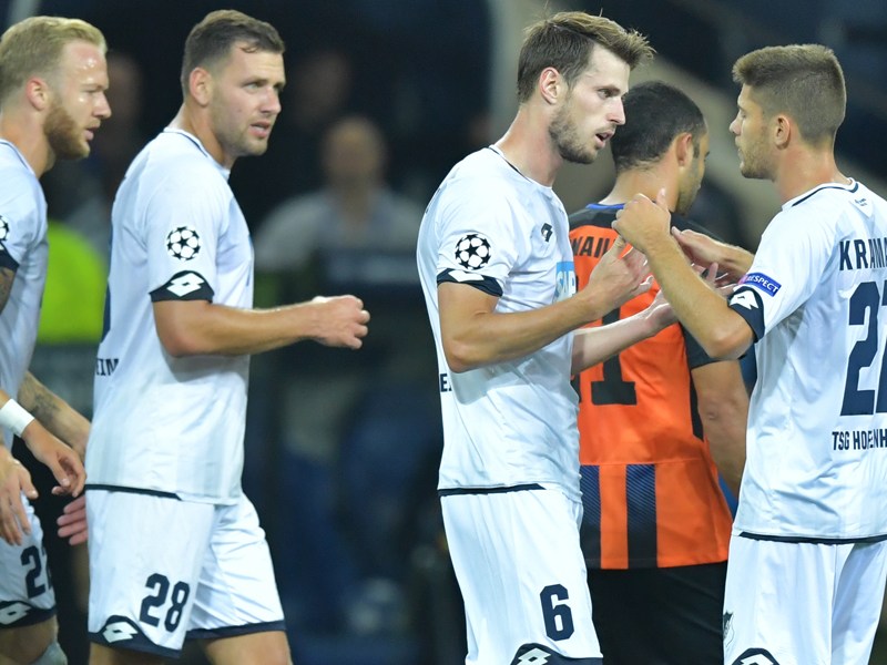 Gesprächsbedarf: 1899 Hoffenheim konnte mit seinem Champions-League-Debüt zufrieden sein - einige Baustellen sind aber noch offen.