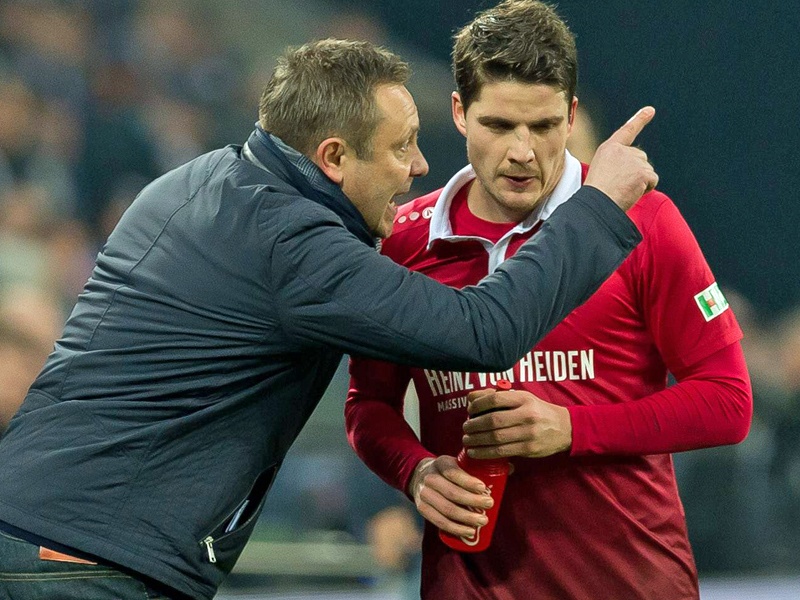 Klappt's mit einem Einsatz? Hannovers Trainer André Breitenreiter hofft noch auf Pirmin Schwegler.