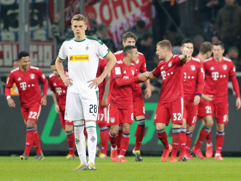 Und wieder jubelt der Gegner im Borussia-Park: Matthias Ginter beim 1:5 gegen Bayern.