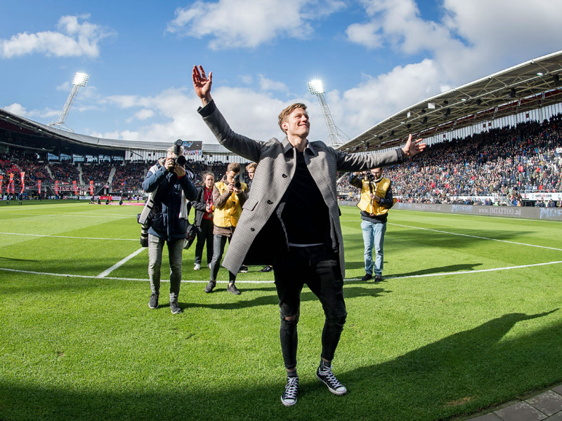 Bundesliga Vfl Wolfsburgs Angreifer Wout Weghorst Begeistert Beim 5 2 Gegen Dusseldorf Der Verruckte Torjager Kicker