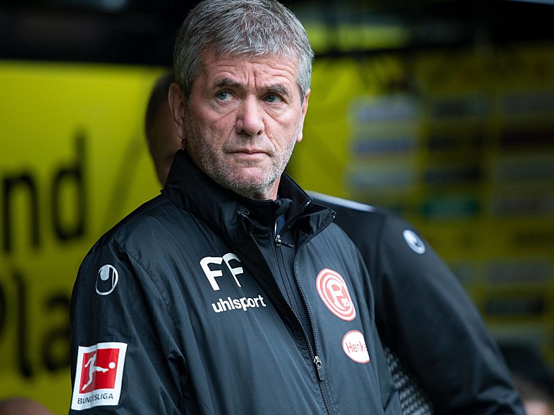 "Da fühle ich mich hintergangen": Düsseldorfs Trainer Friedhelm Funkel übt Kritik an Robert Schäfer und Robert Palikuca.