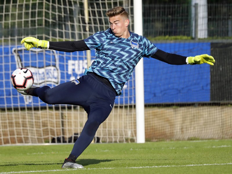 Für seinen Meisterbrief bleibt er in Europa: Herthas scheidender Keeper Jonathan Klinsmann.