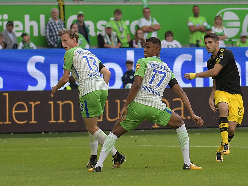 Gleich scheppert's: Christian Pulisic (re.) trifft zum 1:0.